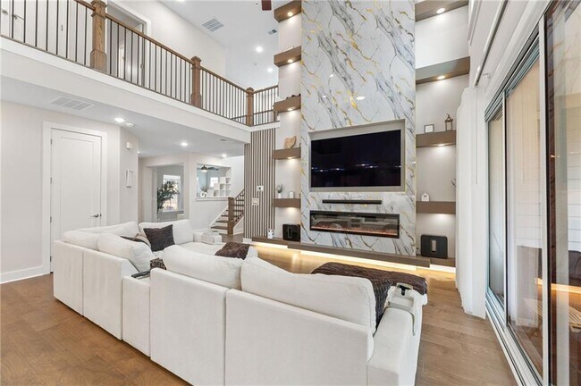 Building Photo - 4815 Briscoe Dr
