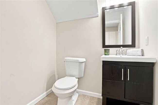 Building Photo - 5527 Bridge Pointe Dr