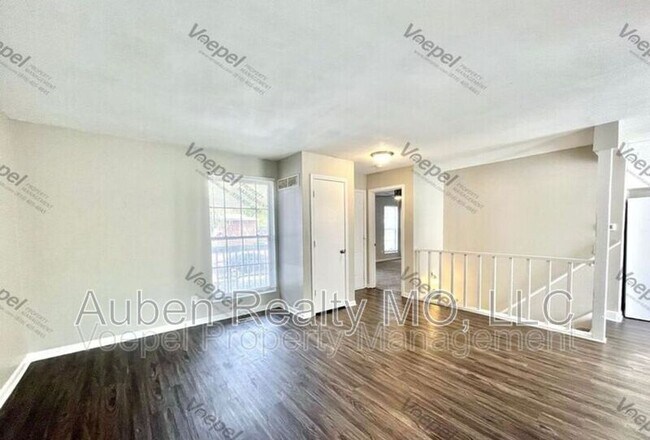 Building Photo - 10113 E 67th St