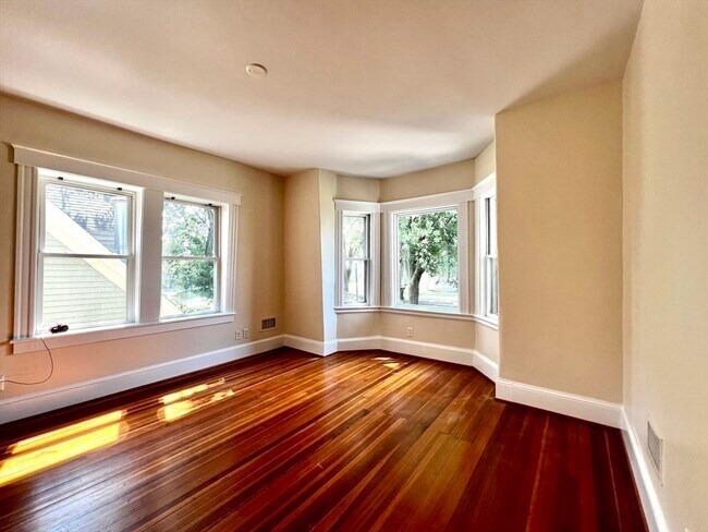 Building Photo - 1 Fort Ave Terrace