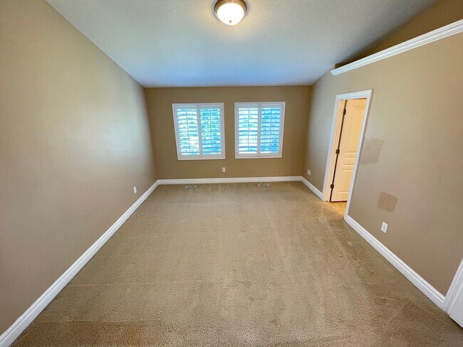 Building Photo - 2936 Sefton Dr