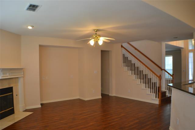 Building Photo - 4445 Lone Tree Dr