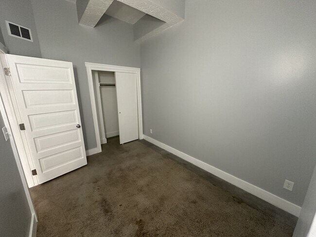 Interior Photo - New Grand Hotel Apartments