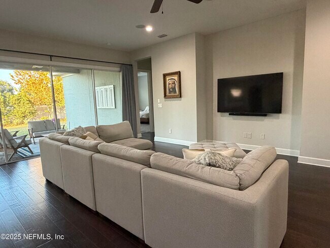 Building Photo - 168 Bronson Pkwy