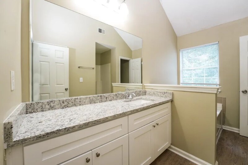 Building Photo - 4264 Ward Bluff Ct