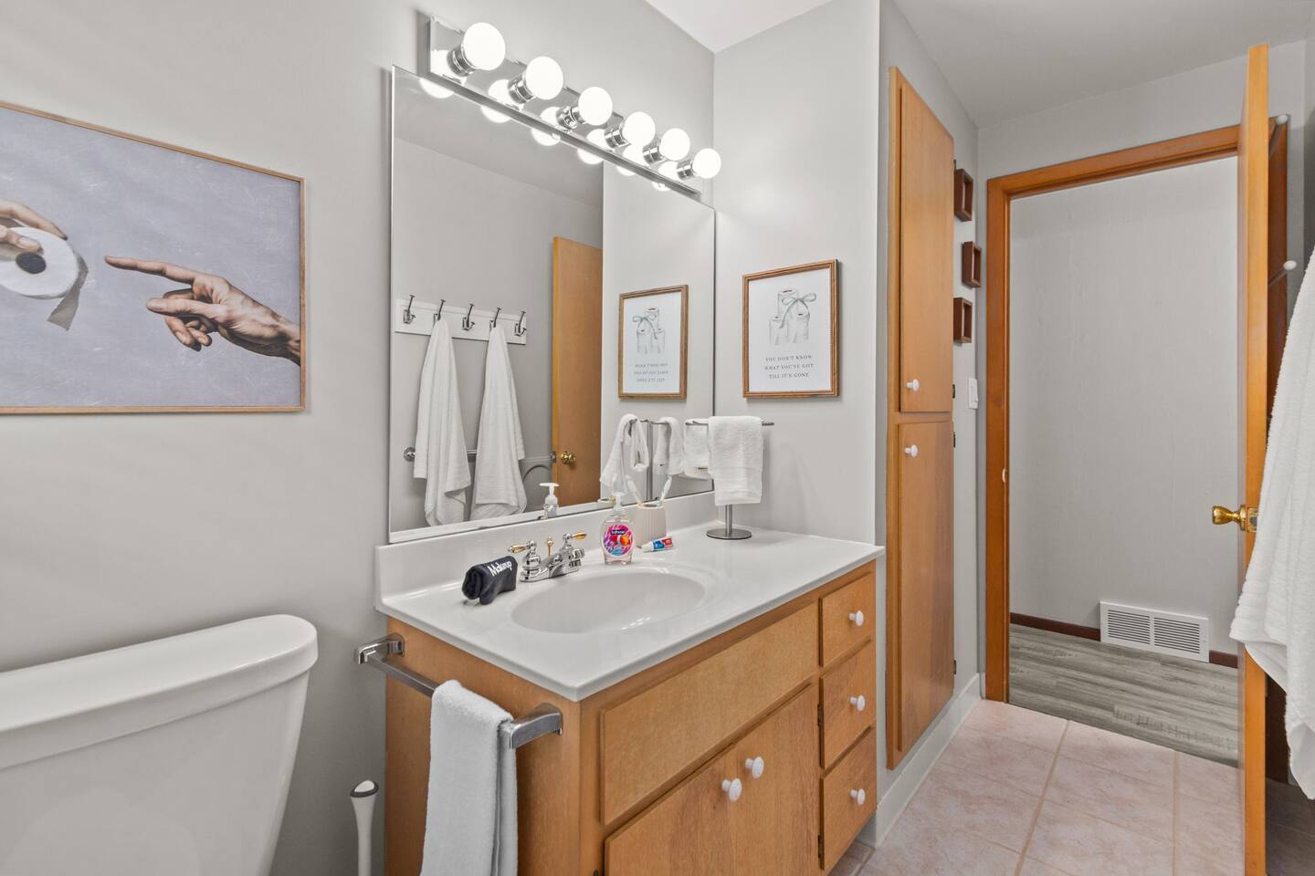 Building Photo - 1221 Kenwood St