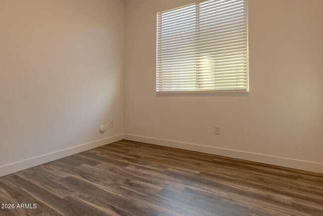 Building Photo - 3830 S 64th Dr