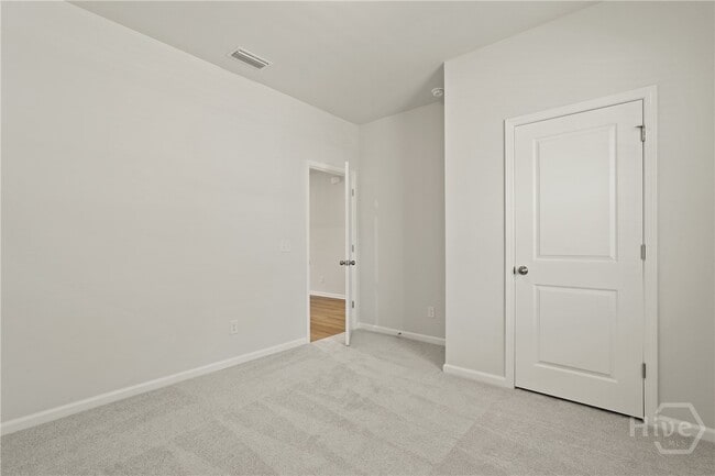 Building Photo - 251 Shade Tree Dr