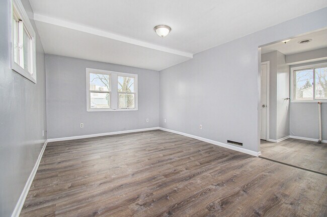 Building Photo - 1542 10th St