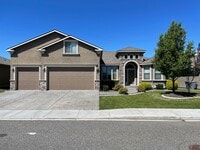 Building Photo - Beautiful House in Horn Rapids