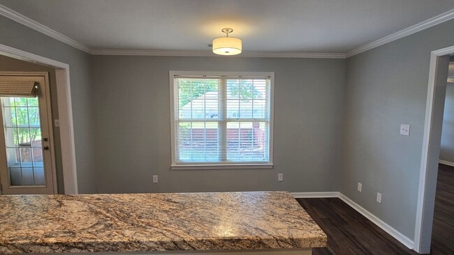 Building Photo - 173 Walnut Trace Dr