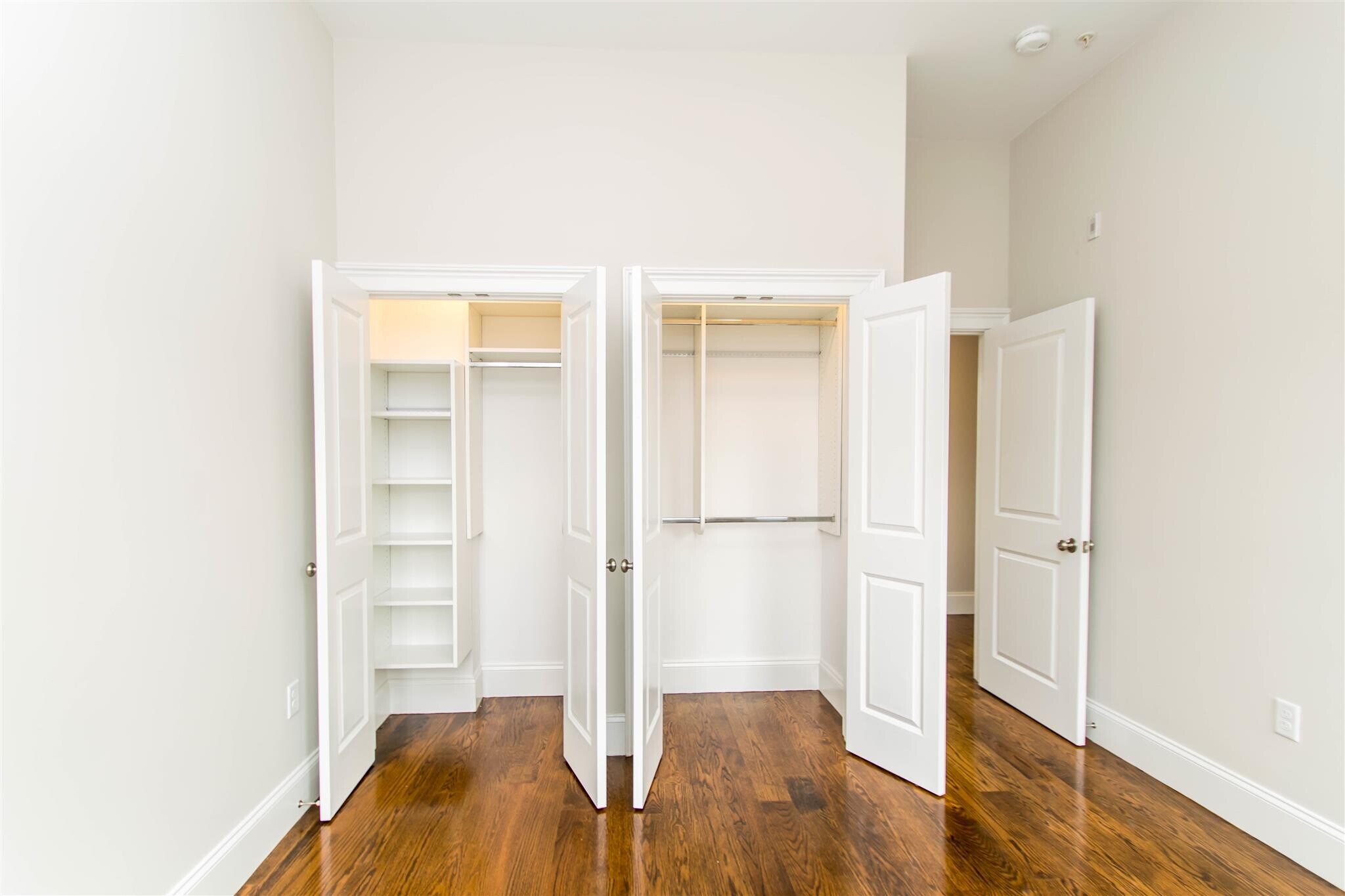 Building Photo - 121 Columbia St