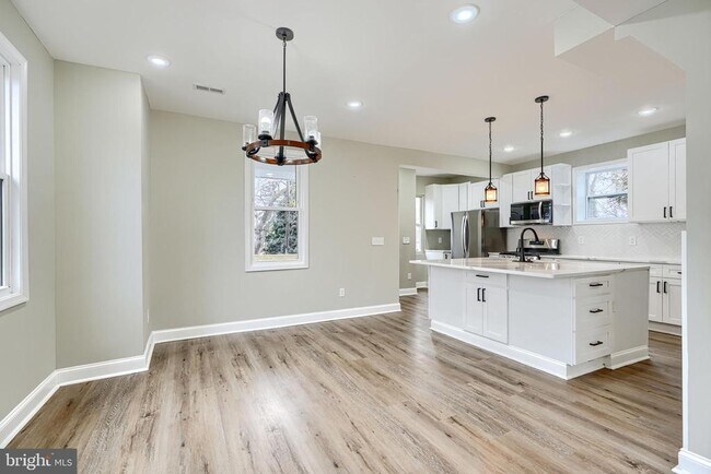 Building Photo - 3901 Forrester Ave