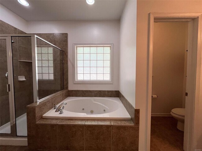 Building Photo - 9408 Crofton Ct