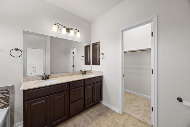 Building Photo - 7220 Wyoming Springs Dr