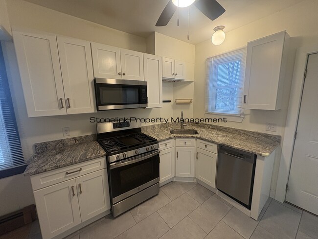 Building Photo - 124 Leo Ave