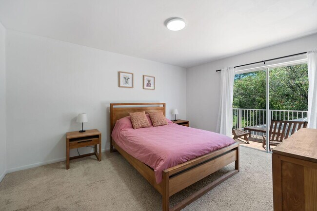 Building Photo - 1527 S Club Dr