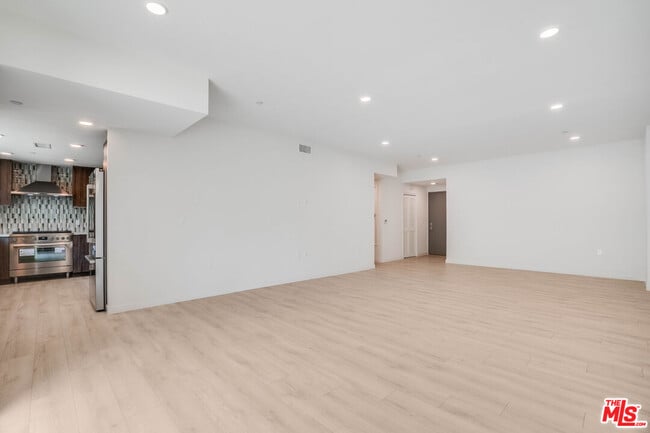 Building Photo - 1021 S Shenandoah St