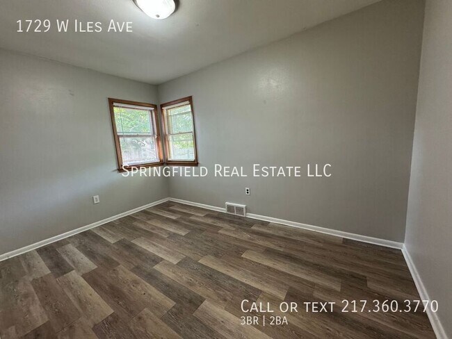 Building Photo - 1729 W Iles Ave