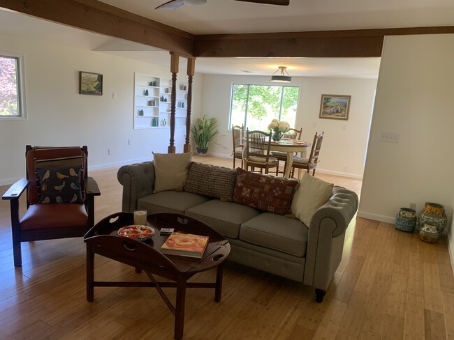 Building Photo - 9080 Santa Lucia Rd