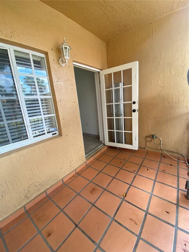Building Photo - 17455 NW 75th Pl