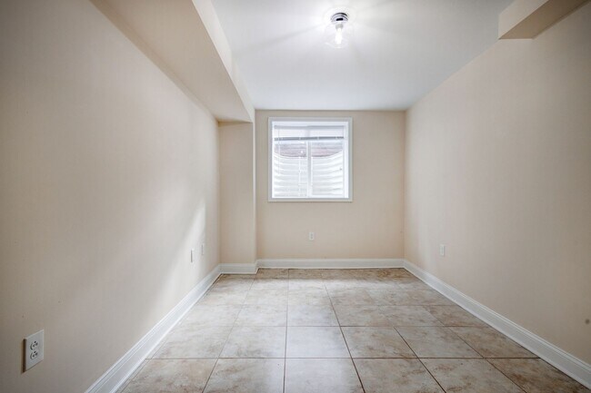 Building Photo - Make this your home today! Come rent with ...