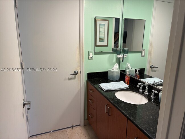 Building Photo - 6917 Collins Ave