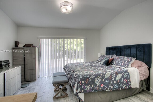 Building Photo - 15831 SW 139th Pl