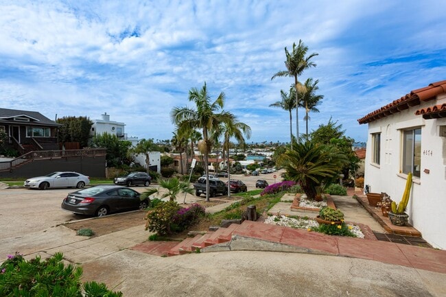 Building Photo - Spanish Coastal Charmer with Ocean Views -- Walk to the Beach