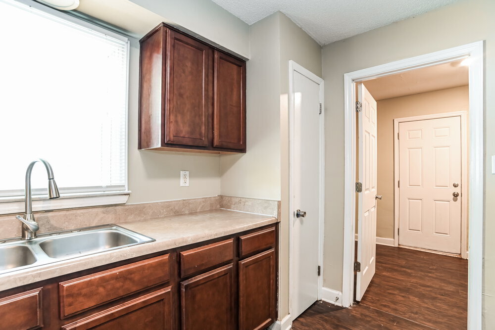 Building Photo - 427 Huntsmoor Dr