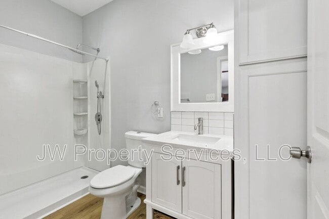 Building Photo - 3701 Derbigny St