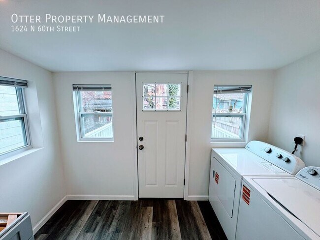 Building Photo - 1624 N 60th St