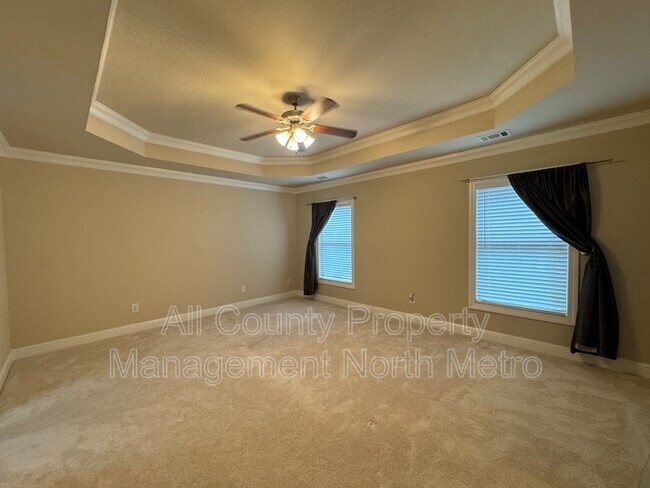 Building Photo - 10860 Ellicot Way