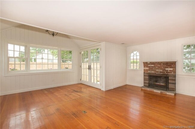 Building Photo - 5 Rowland Pl