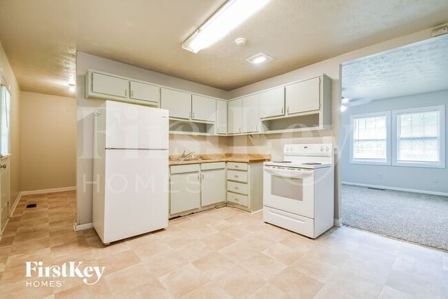 Building Photo - 8277 Dunellen Ln