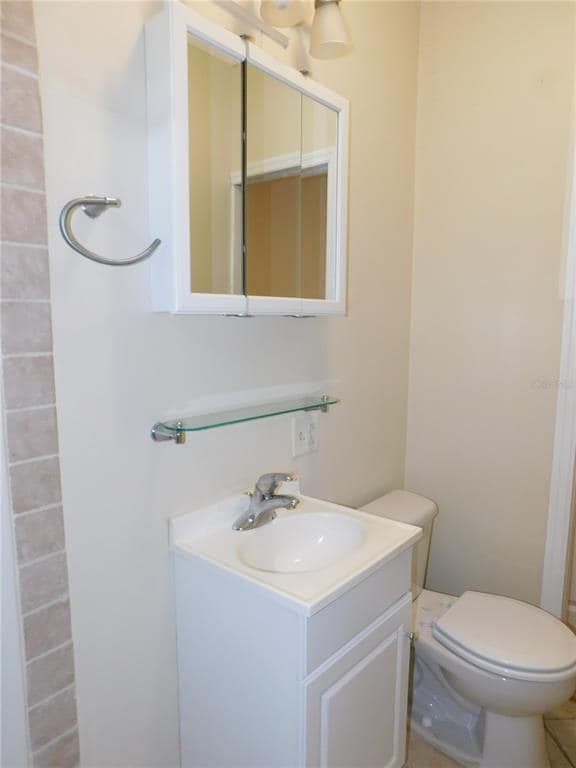 Building Photo - 5725 E University Ave