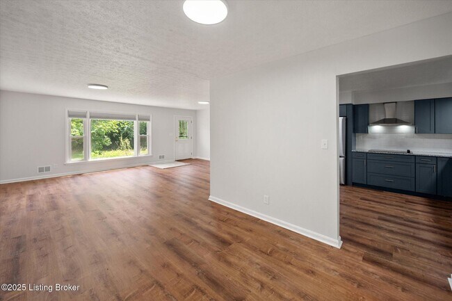 Building Photo - 2702 Ballad Blvd