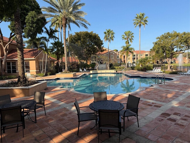 Building Photo - 4820 N State Rd 7