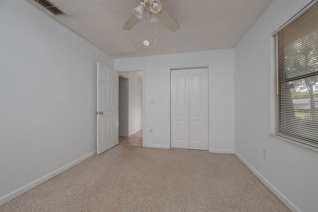 Building Photo - 114 Lobelia Rd