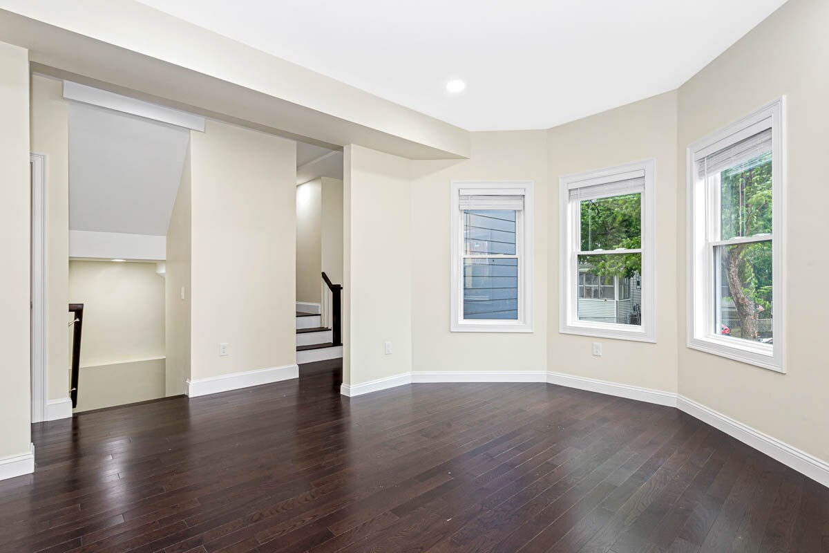 Building Photo - 77 Winchester St