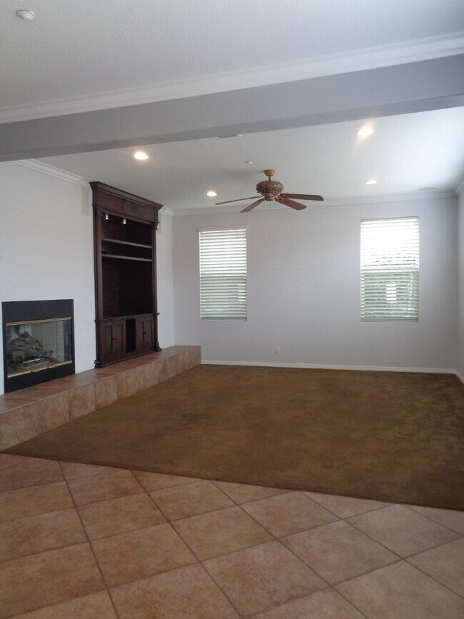 Building Photo - Custom executive home in gated community 1...