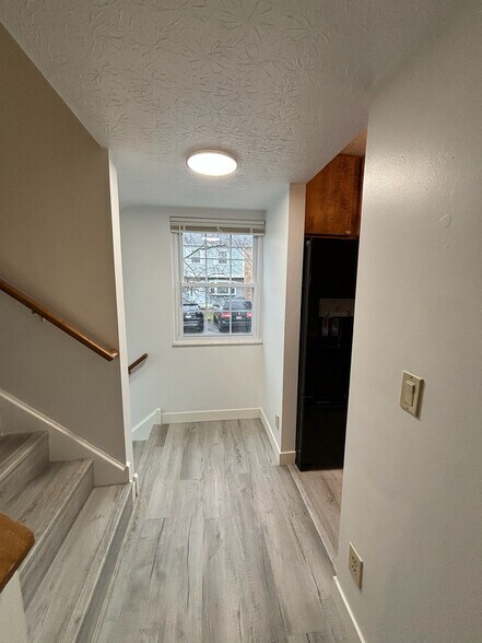 Building Photo - 6318 Bannister Dr