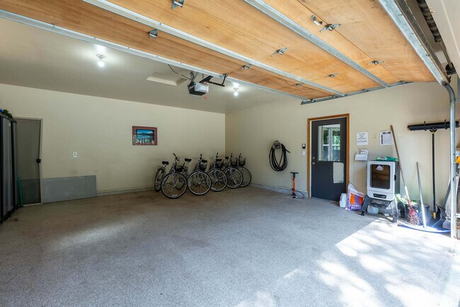 Building Photo - 57314 Approach Ln