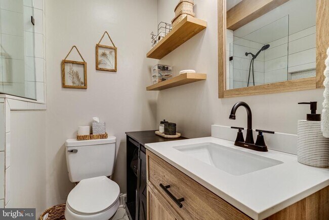 Building Photo - 40905 Spring House Ln