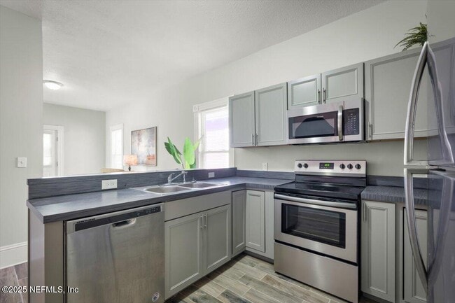 Building Photo - 1913 Redell St