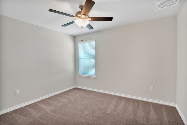 Building Photo - 5412 Golden Canary Ln