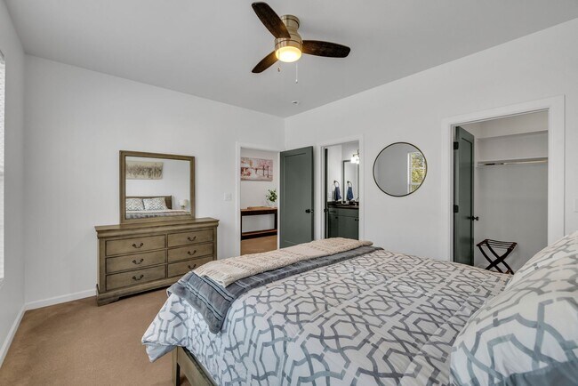 Building Photo - P.57 Kode Properties, LLC 1240-1242