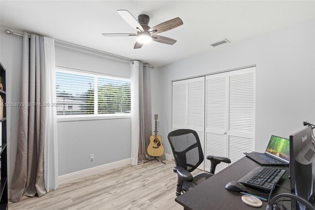 Building Photo - 15845 SW 87th Ave