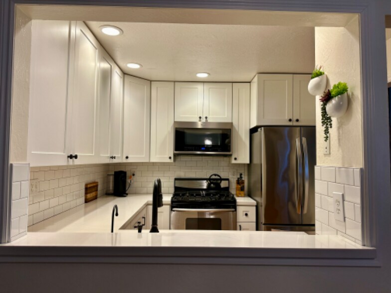 Building Photo - 3013 Arlington Dr