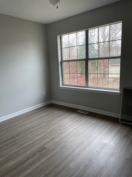 Building Photo - 5415 Sasha Ct
